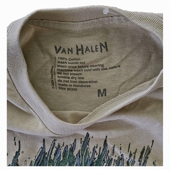 NWOT♀️♂️Van Halen Classic Rock Tee - Picture 5 of 7